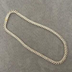 Beautiful diamond cut sterling silver collar necklace